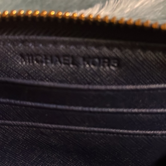 Micheal Kors Like New, Navy wallet/wristlet - Picture 9 of 9